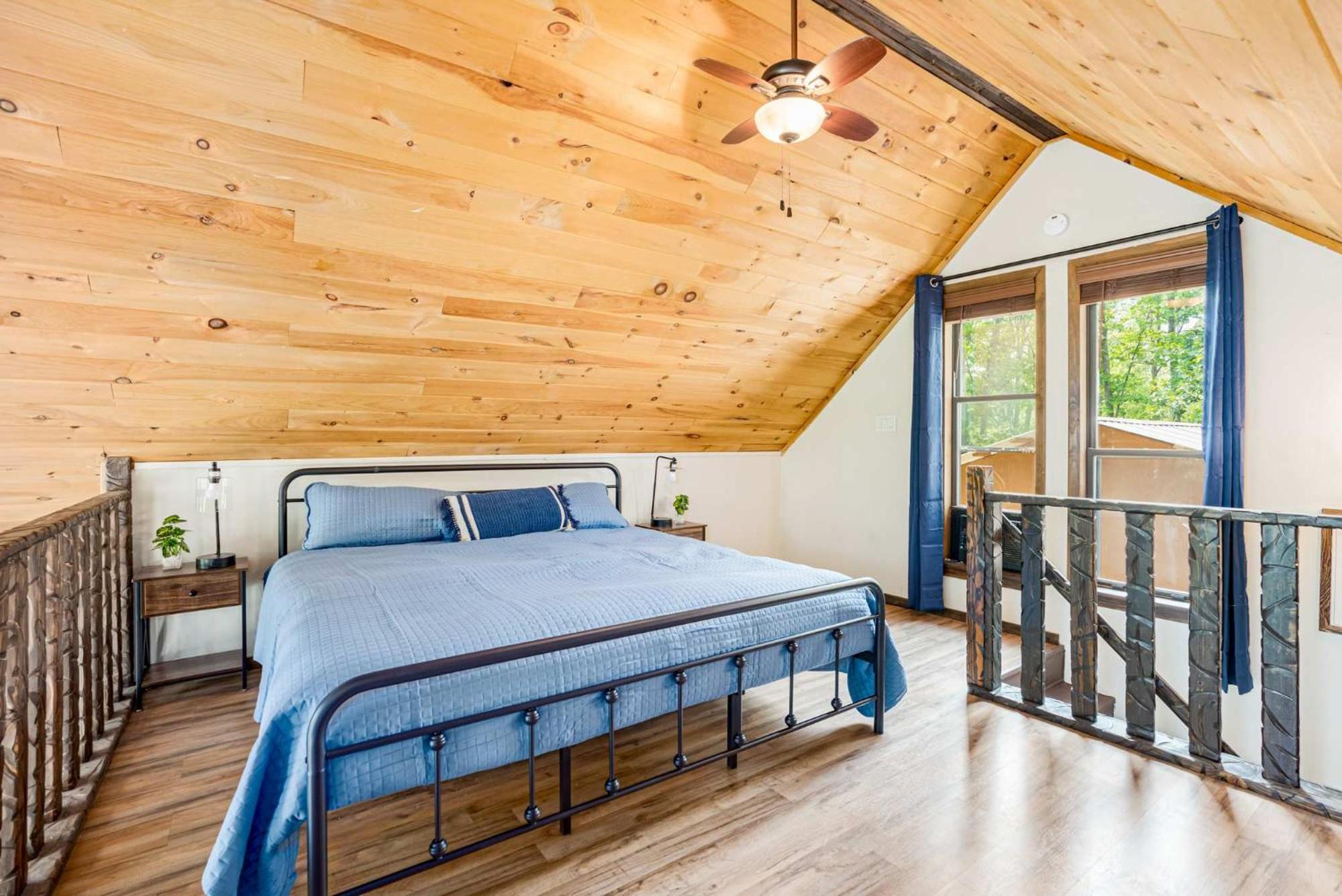 Quaint Loft Cabin W Hot Tub, Firepit, Deck & Grill Hedgesville ภายนอก รูปภาพ